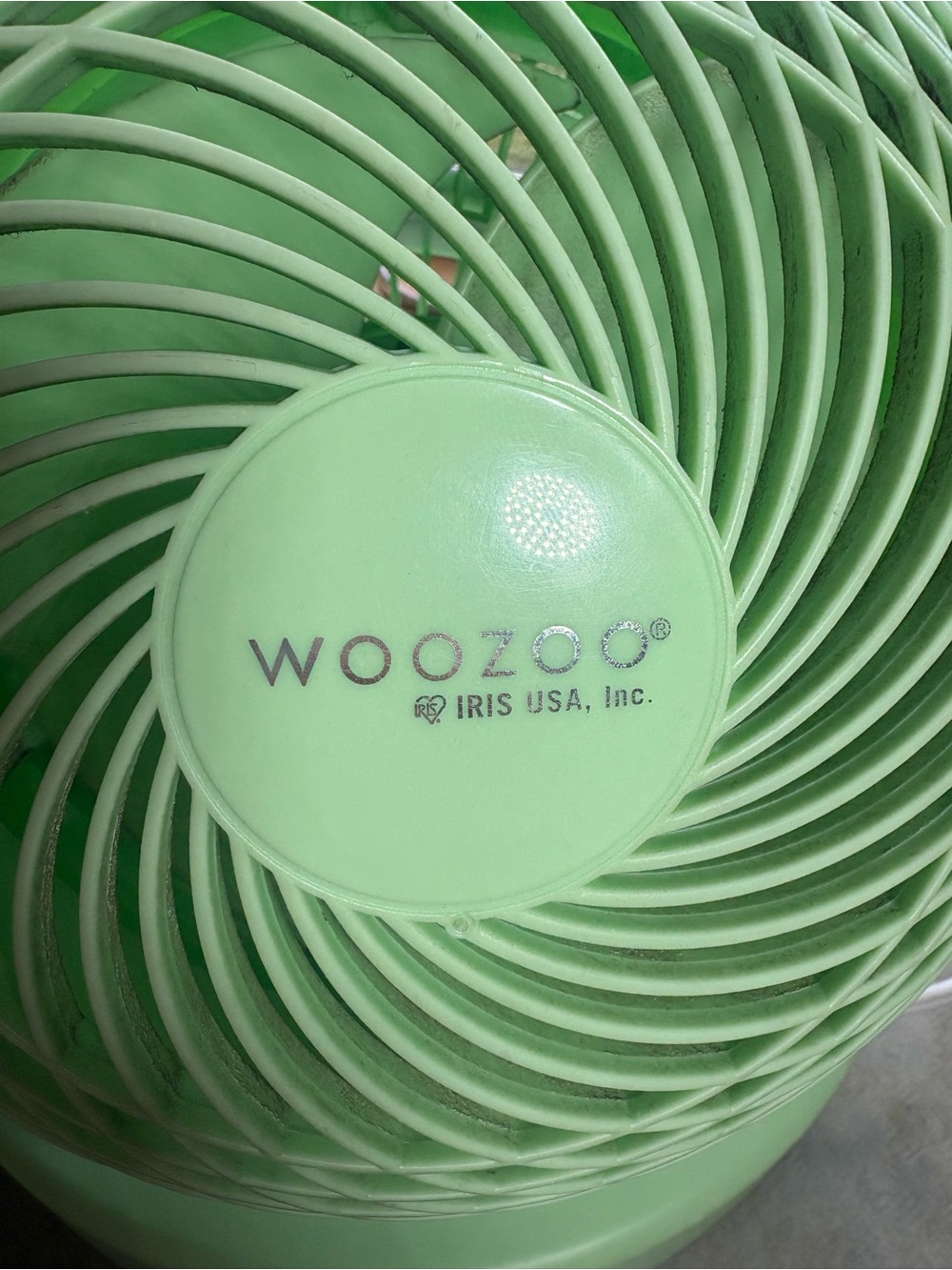 WOOZOO Mint Green Desk Fan with 3 Speeds and 360 Degree Vertical Tilt - Picture 2 of 4